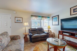 TV - Beach Access Across the Street, Shared Heated Pool (Corpus Christi)