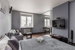 Classic Studio, City View | Iron/ironing board, free WiFi