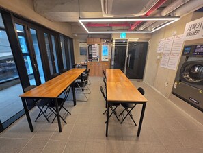 Laundry room - Shinchon Mayven Hotel (Seoul)