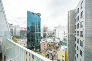 Private Glamping, City View | City view - Shinchon Mayven Hotel (Seoul)
