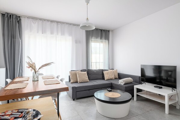 Apartment, Balcony | Living room