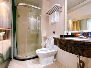 Standard Double Room | Bathroom