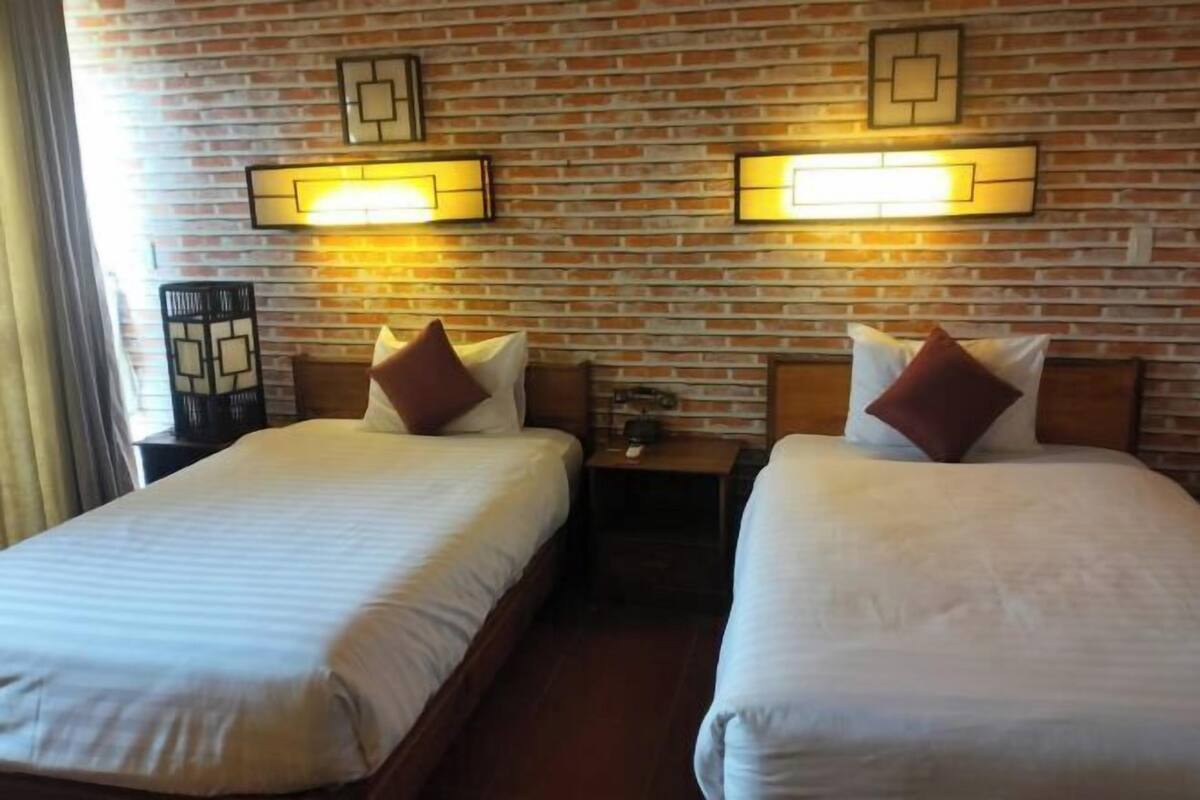 Premium bedding, minibar, desk, laptop workspace