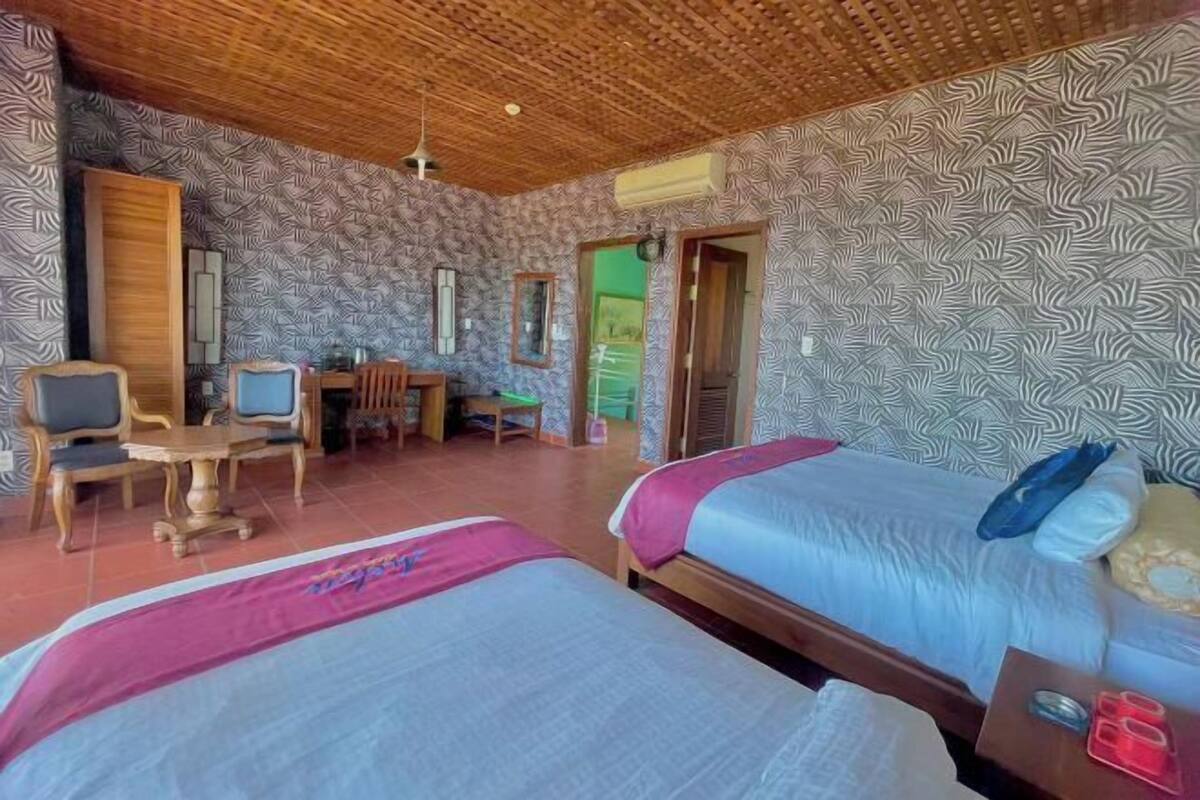 Premium bedding, minibar, desk, laptop workspace