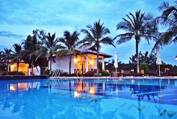 Außenpool, geöffnet von 06:00 Uhr bis 18:00 Uhr, Cabañas (kostenlos)