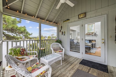 *15% Off New Bookings for Stays through 2025*