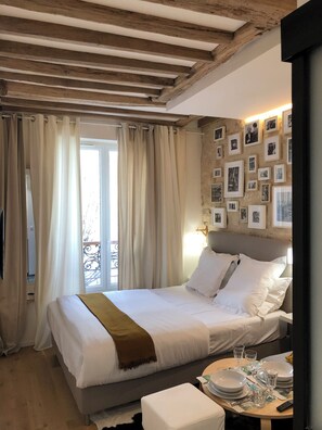 Studio Design (101)