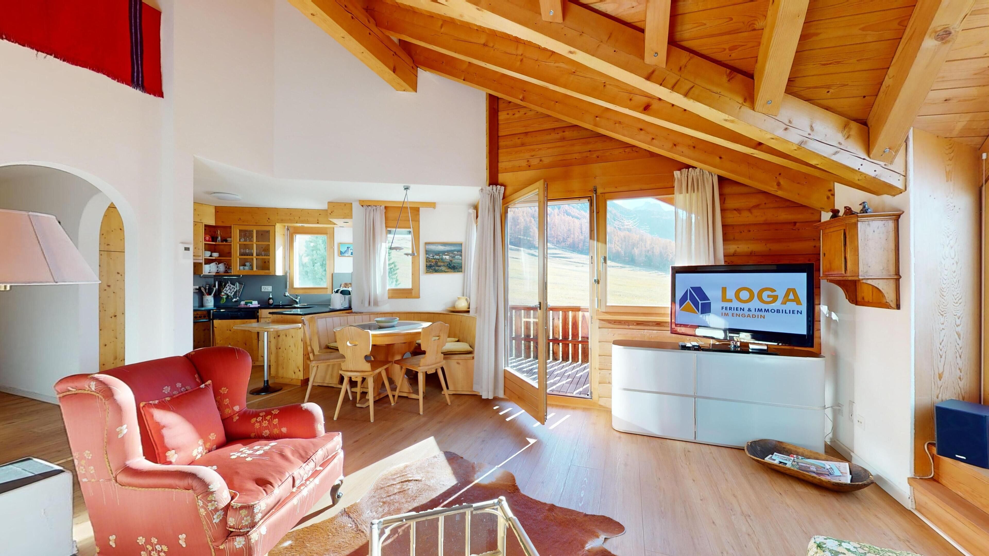 TV, caminetto, impianto stereo