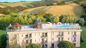 Fachada da propriedade