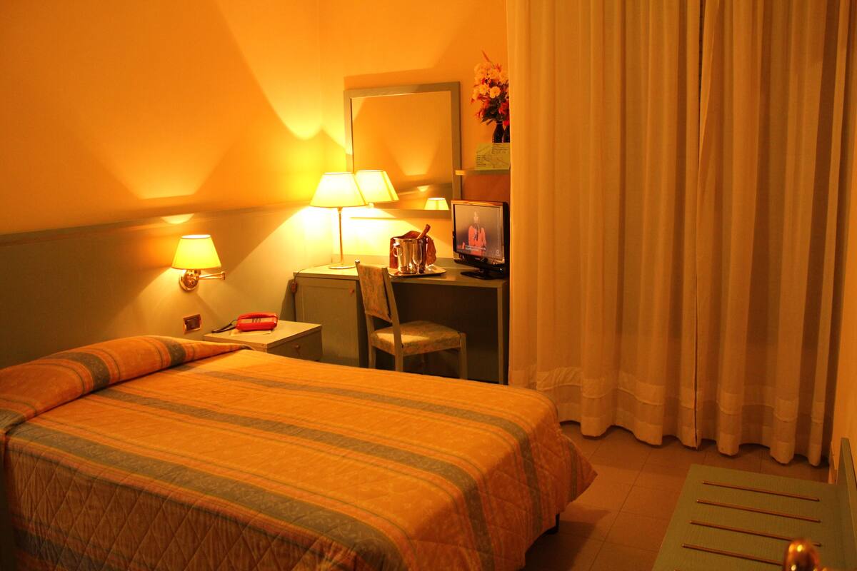Single Room, Balcony, Hill View | Desk, laptop workspace, WiFi (free)