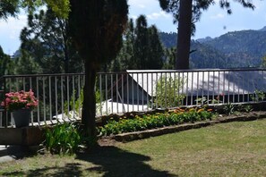 Exterior - The Batrasi Dak Bungalow (Balakot)