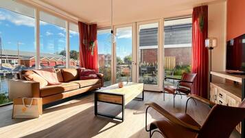 Televisio, pöytätennispöytä