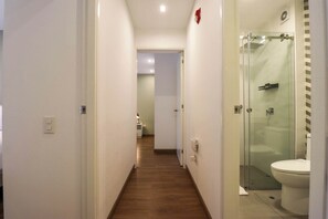 Bruser, hårtørrer, håndklæder