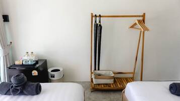 Habitación Deluxe con 2 camas individuales, vista al jardín | Internet por cable gratis