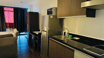 1 chambre, fer et planche Ă repasser, Wi-Fi, draps fournis