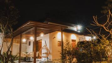 5 bedrooms, individually decorated, individually furnished, free WiFi