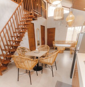 Dining room - Villa Adara by Araw Residences (Alfonso)