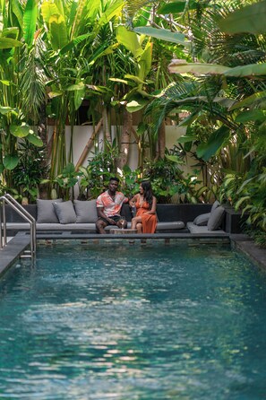 Kolam renang outdoor