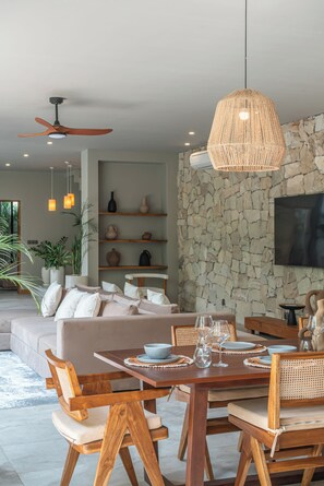 Dining room - Villa Amanora (Canggu)