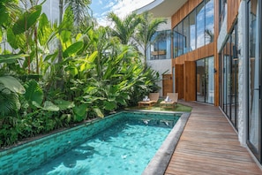 Udendørs pool