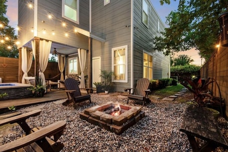 Terrace/patio. Downtown Private Oasis Stay | Fire Pit & Hot Tub