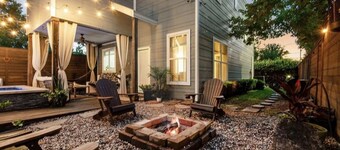 Downtown Private Oasis Stay | Fire Pit & Hot Tub