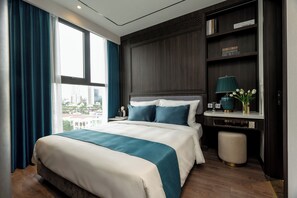 이그제큐티브 아파트, 침실 3개, 시내 전망 | 객실 내 금고, 방음 설비, 다리미/다리미판, 무료 WiFi