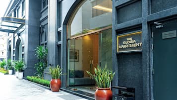 Fachada de la propiedad