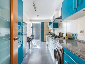 Køleskab, mikrobølgeovn, ovn, opvaskemaskine