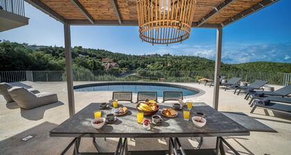 Villa Nónna, 18th century house renovated in 2023