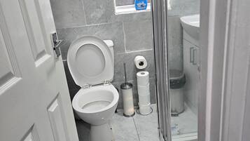 House | Bathroom | Shower, hair dryer, towels