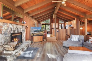 TV, fireplace - Marlette Mountain Home - Hot Tub, Dog Friendly (Tahoe City)