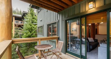 Ski-In/Out | Private Hot Tub | Garage | Parking