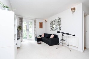 Apartment | Living area - Central London Cosy Apartment With Parking (London)