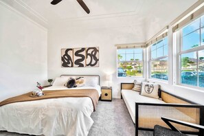 2 habitaciones, escritorio, tabla de planchar con plancha y wifi 