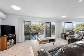 Smart TV - 3 Bedroom  Oceanview at The  Surfside Resort (Sunshine Coast)