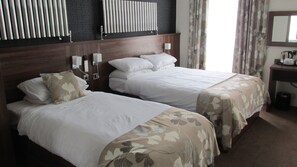 Skrivbord, strykjärn/strykbräda och gratis wi-fi