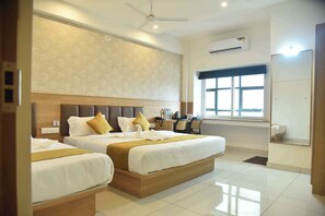 高級客房 | 書桌、免費 Wi-Fi