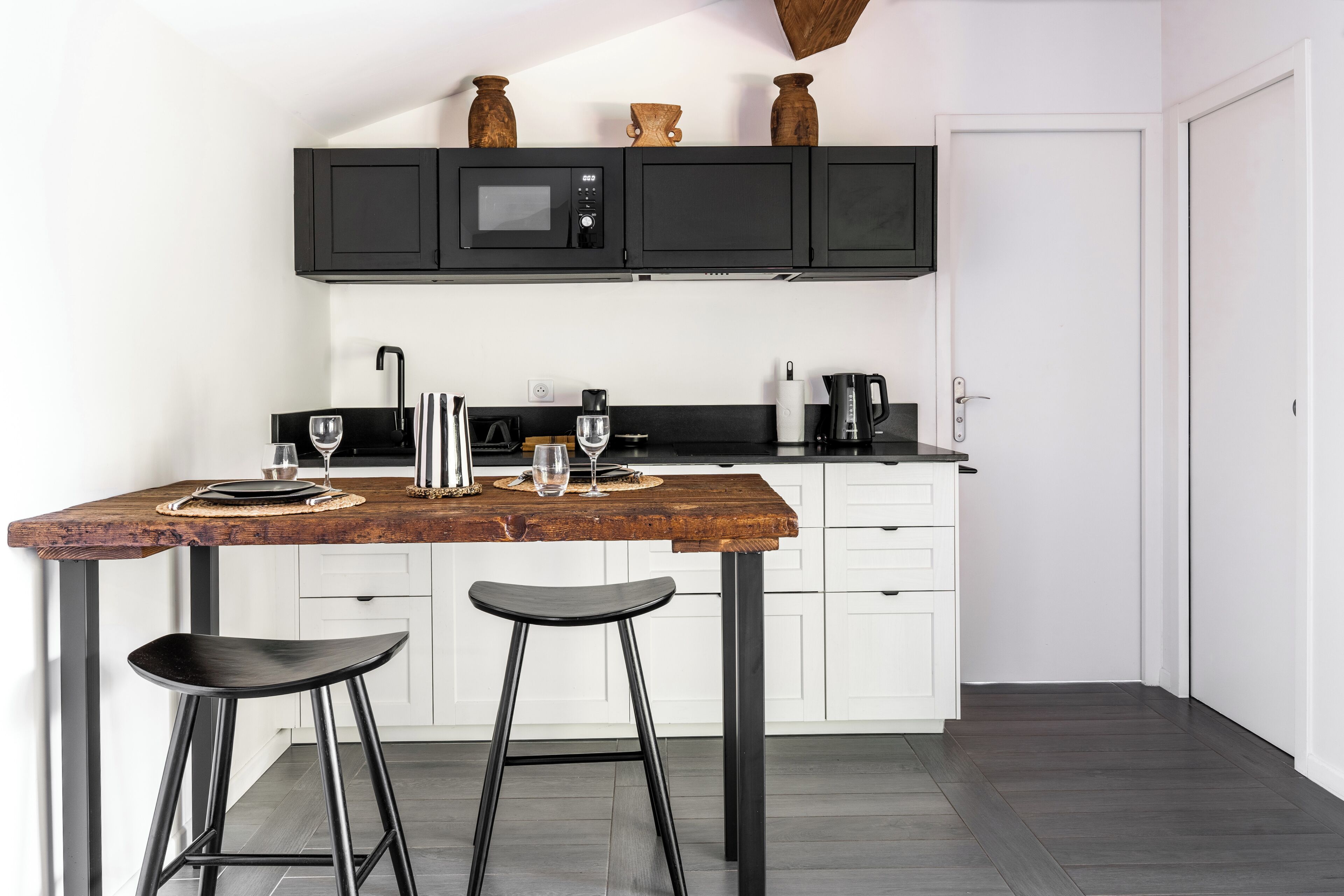 Chambre Design, 1 grand lit, vue jardin | Cuisine privée | Machine à expresso, cafetière/bouilloire, bouilloire électrique