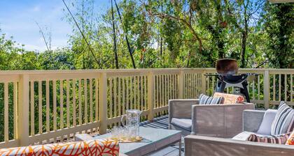 “Seabreeze Sanctuary” – Close to Shops and Beach