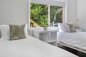 3 chambres, fer et planche à repasser, Wi-Fi, draps fournis