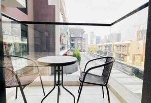 Phòng phong cách cổ điển | Ban công