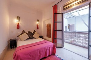 3 bedrooms, iron/ironing board, travel cot, free WiFi