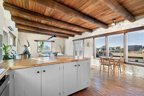 Welcome to Corrales - No House guests without prior approval from host.