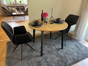Dining - Beautiful apartment on the edge of the Teutoburg Forest, 100 sqm, large roof terrace (Schlangen)