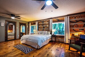 2 bedrooms, desk, iron/ironing board, free WiFi - Wonderland-Themed Cabin with Hot Tub & Game Room (Gatlinburg)