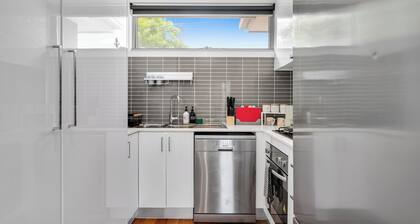 Boutique 3 Bedroom Townhouse in Brunswick East