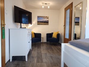 Comfort tweepersoonskamer, 1 kingsize bed | Individueel gedecoreerd, verduisterende gordijnen