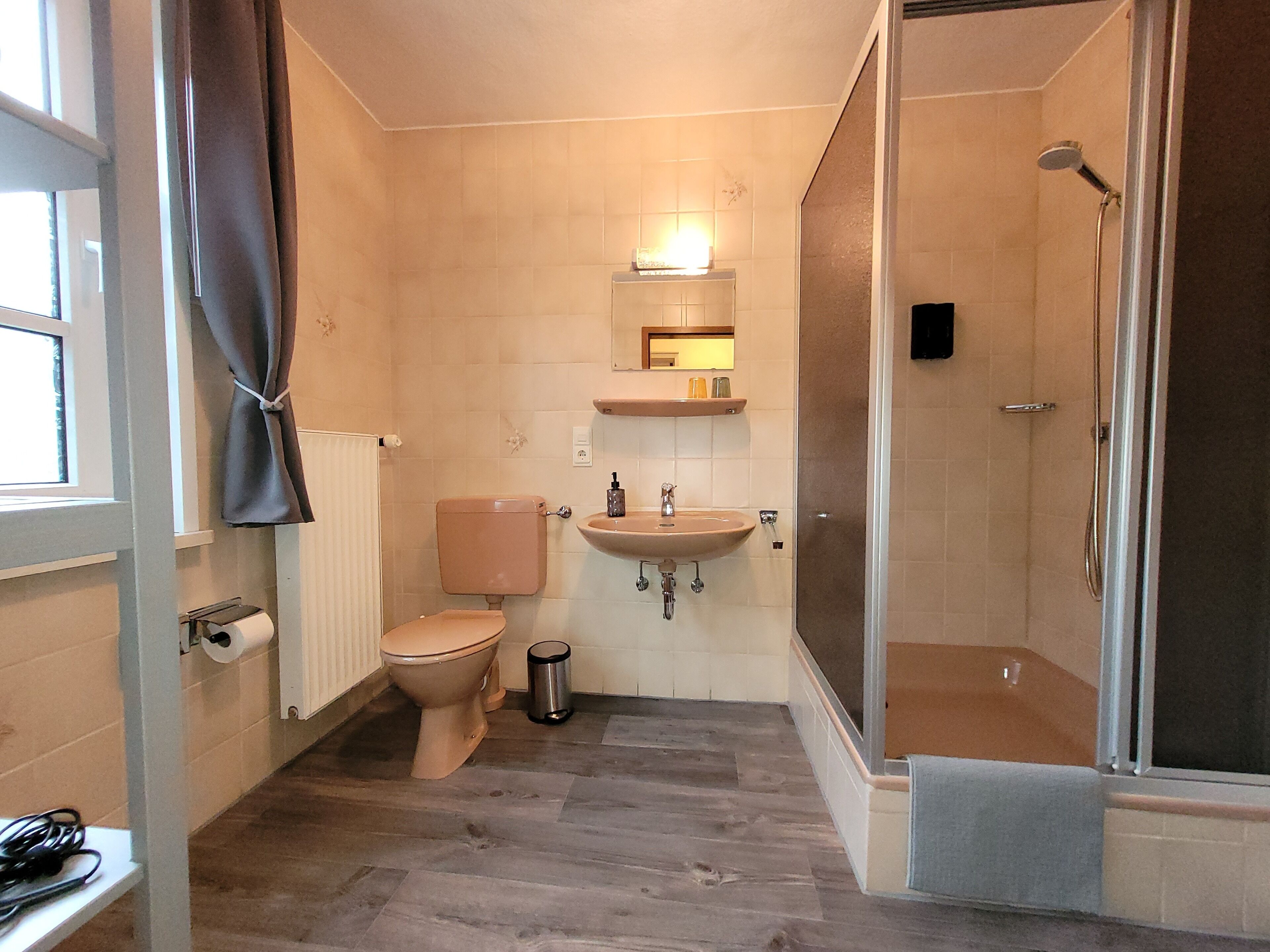 Classic-Doppelzimmer, 1 King-Bett | Badezimmer | Dusche, Haartrockner, Handtücher, Seife