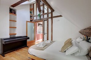 2 bedrooms, WiFi, bed sheets - Loft place des Vosges (paris)